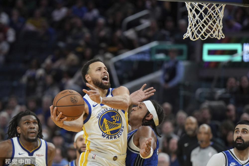 在三亚舞动 在三亚舞动